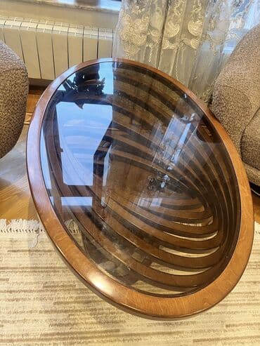 🪄Təmiz taxda 1️⃣aydır alınıb 🪄Jurlanı masa satılır 📏Ölcü 1.20/75