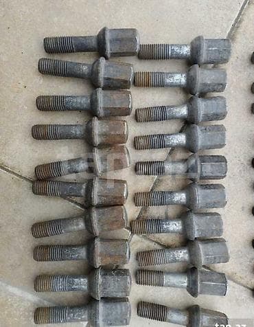 diskli mala: Mercedes ucun orginal teker boltlari,18 amg monoblok 5.5 qazan diskin — 4