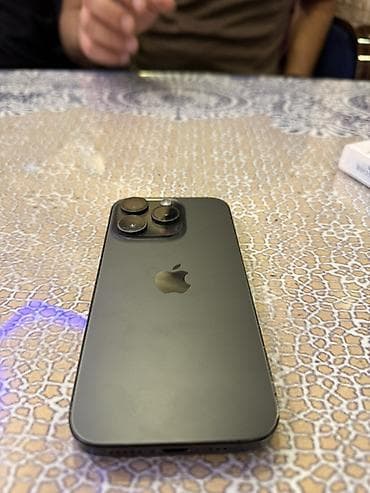 iphone 15 pro max satilir: IPhone 15 Pro, 128 GB, Qara, Barmaq izi, Face ID — 2