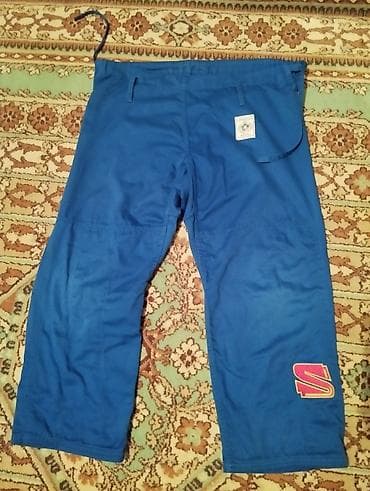 yagis geyimi: Mavi rəngdə judo kiminosu (gi) – komplekt: - Üst gödəkcə və şalvardan — 2