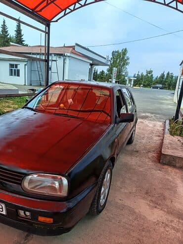 реставрация салона авто: Avtomobilin iç görünüşü. Avtomobilin salonunda qırmızı və qara — 2