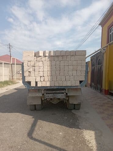 taksi ucun maşınlar: Yükdaşıma üçün ZIL tipli mətanətli yük avtomobili. Xüsusiyyətlər: - — 11