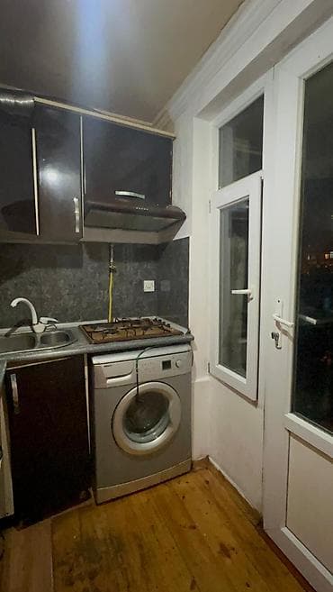 emircanda ev satisi: Yasamal rayonu Abbas Mirzə Şərifzadə kücəsində İnşaatcılar metrosunun — 8