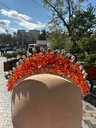 yuxuda sac rezini gormək: Al-qarışım taç – parlaq narıncı kristal bəzəklər və şəffaf daş — 2