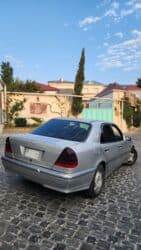 çeşqa maşını: Mercedes-Benz C 240: 2.4 l | 1998 il Sedan — 3