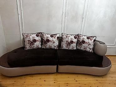 Divan satılır 220 manata.
Hezi aslanov *afa 4063