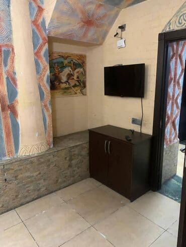 arenda kafelər: Nəsimi rayonu,Azadliqla Inqilab kucesinin kesişmesinde yerlesen,9 — 3