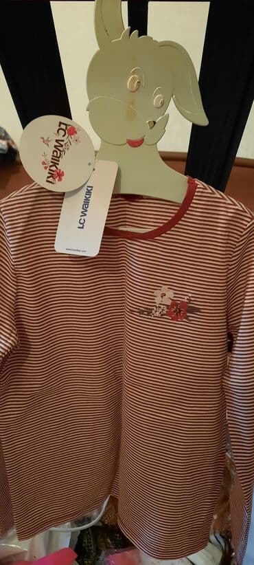 3 duymə koynək: Müxtəlif razmerli köynəklər.Hər biri təzədi.Biri 10 manat.deaktiv — 8