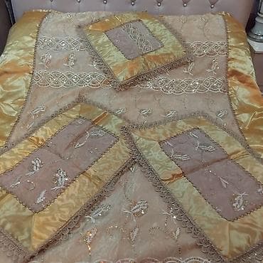 stul ustu: Yataq üçün Qaşlı rəng - Qızılı Yataq örtüyü — 5