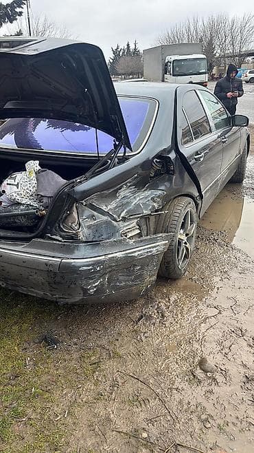 mersedes c klas: Mercedes-Benz S 320: 3.2 l | 2001 il Sedan — 4