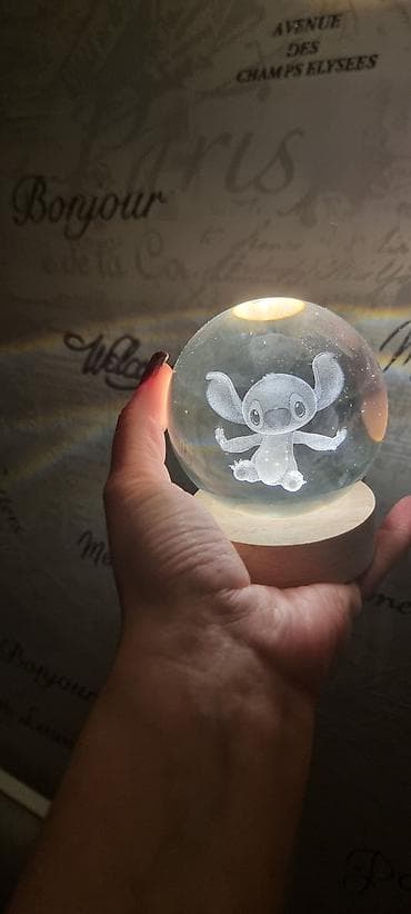 evde qırmızı şam yandırmaq: TƏZƏDİR 3D LED işıqlı şüşə kürə – cizgi qəhrəman fiqurlu - Şəffaf — 5