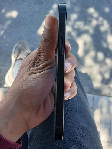 apple m1: IPhone 16e, 128 GB, Qara, Barmaq izi — 5
