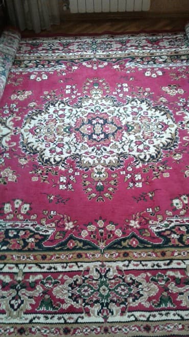 islenmis xalca aliram: Xalça — 2