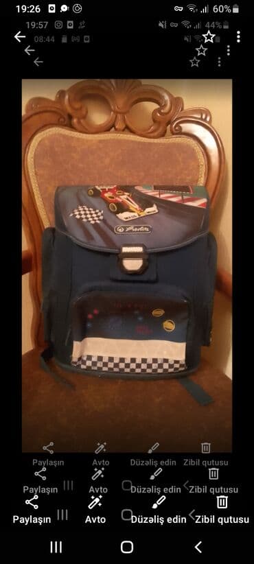 qiz ucun mekteb cantalari: Məktəbli çantası — 1