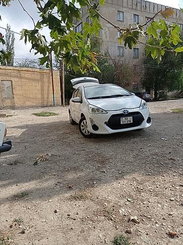 Avtomobil satışı: Toyota Aqua: 1.5 l | Hetçbek — 1