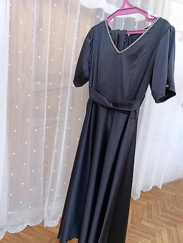 Женская одежда: Qara rəngli zərif qadın donu Razılaşma yolu ilə - Model: V-yaxalı — 2