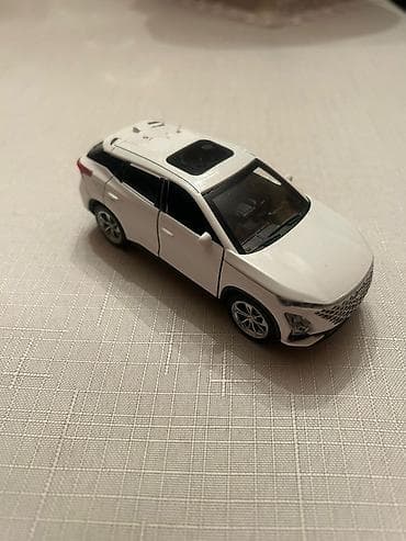 suktur: Ağ rəngli metal oyuncaq SUV model avtomobil - Korpus: metal gövdə — 7