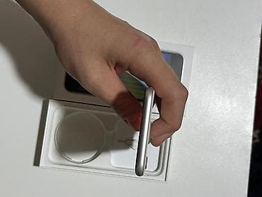 30: IPhone SE 2022, Gümüşü, Barmaq izi — 5