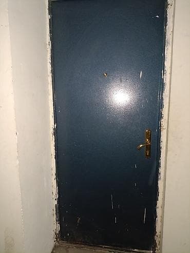 qapi: Metal giriş qapısı 28 metrosunun yaxınlığında.2.05--0.9 - Material — 2