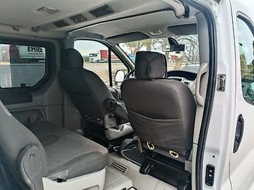 masin suseleri: Opel Vivaro: 2.2 l | 2012 il 280000 km Van/Minivan — 4