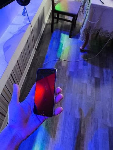 IPhone SE, < 16 GB, Gümüşü, Qırıq