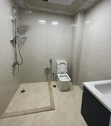 mastagada kreditle evler: Kirayə üçün geniş və işıqlı mənzil. - Plan: böyük qonaq otağı açıq — 5