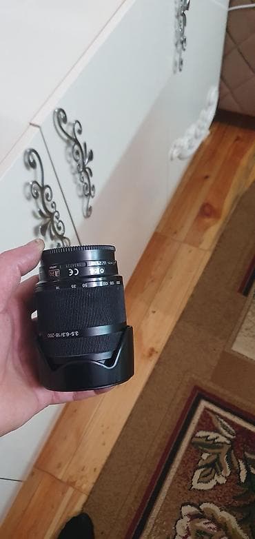 Sony 18-200mm f/3.5-6.3 A-mount zoom obyektiv - Model: Sony SAL18200