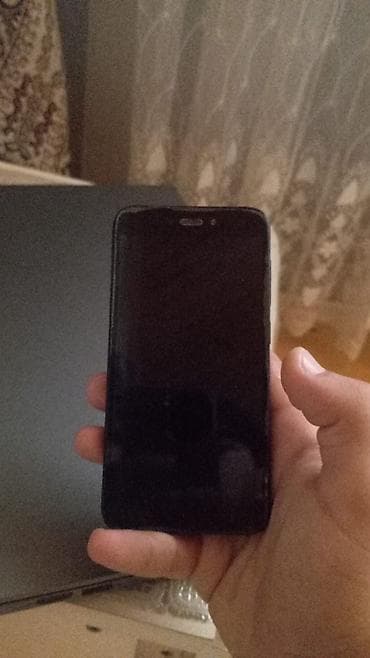 apple iphone 12 mini: Smartfon – qara rəng Xüsusiyyətlər: - Kompakt korpus, tək əllə rahat — 2