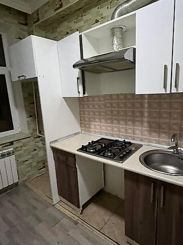 kuxna mebeli 2 el: Az işlənmiş,əla vəziyyətdə olan mətbəx mebeli satılır.Ölçü — 3