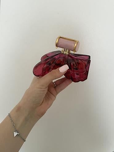🌸 Carolina Herrera La Bomba Eau de Parfum ✨ Orijinal lalafo.az -da 🌸 Carolina Herrera La Bomba Eau de Parfum ✨ Orijinal