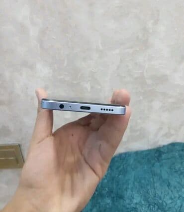 телефон fly iq4404: Smartfon – dördlü kamera dizaynı, gradient arxa panel Xüsusiyyətlər — 6