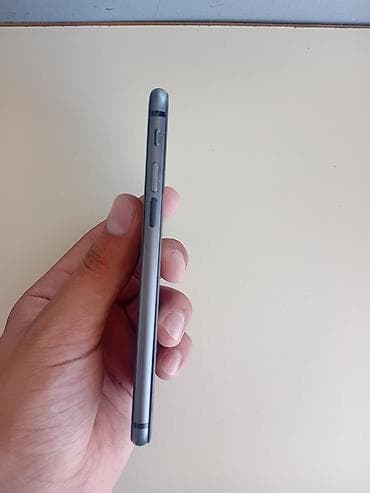 ipod classic 7: IPhone 7, 64 GB, Space Gray, Barmaq izi — 3
