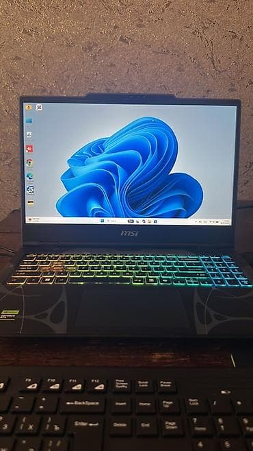 Yeni MSI, 15.6 ", Intel Core i5, 512 GB