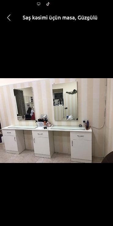 İşlənmiş, Saş kəsimi üçün masa, Güzgülü