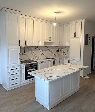 kuxna mebil: Mətbəx mebeli – klassik üslubda ağ rəngli dəst - Dizayn: Klassik — 4