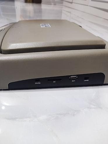 avto manitor: Land Cruiser, Prado üçün tavana bağlanan manitor.Tavan tipli avtomobil — 4