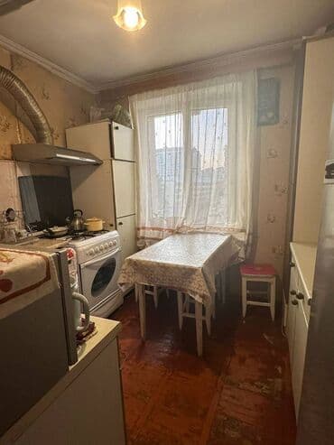 9 ci mikrorayon satilan evler: Bakı, 3 otaqlı, Köhnə tikili, m. Nəriman Nərimanov, 98 kv. m — 3