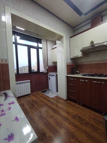 9 ci mikrorayon satilan evler: Bakı, 2 otaqlı, Köhnə tikili, 54 kv. m — 14