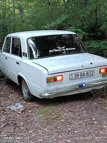 avcarka satılır: VAZ 2101 “Jiquli” – klassik 4 qapılı sedan Xarici görünüş: - Ağ rəng — 3