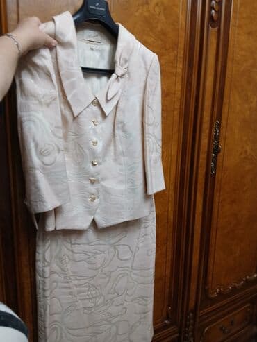 велюровые женские костюмы: Zərif qadın kostyumu – 2 hissə: - Rəng: açıq şampan/boz çalarlı pastel — 2