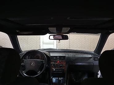 mersedes kupe: Mercedes-Benz C 180: 1.8 l | 1999 il Sedan — 4