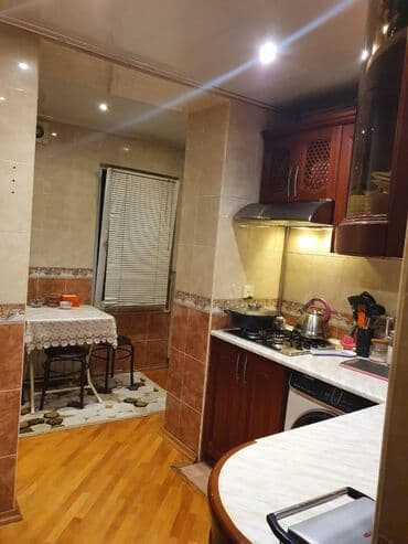 nerimanovda obyekt satilir: Bakı, 2 otaqlı, Köhnə tikili, m. Nəriman Nərimanov, 70 kv. m — 9