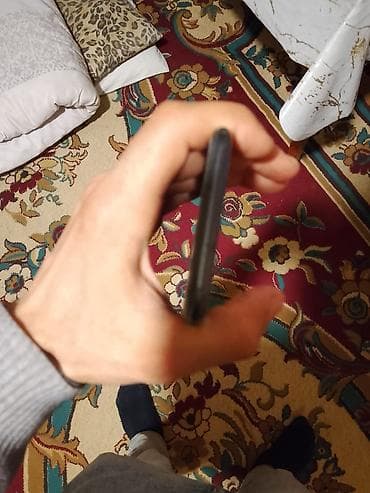 sd kart telefon: Samsung Galaxy A10 - Ekran: damcı formalı çentikli, toxunmaya həssas — 1