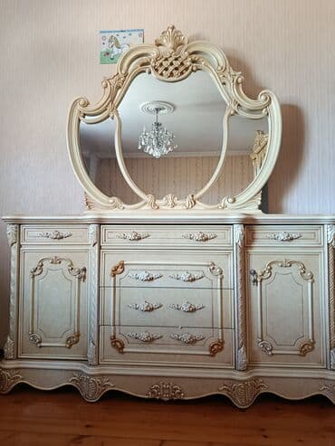 işlənmiş şifoner: İşlənmiş, Güzgülü, Malayziya — 2