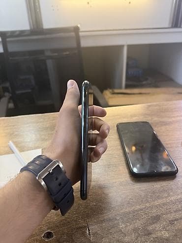 IPhone 11 Pro, 256 GB, Face ID — 5