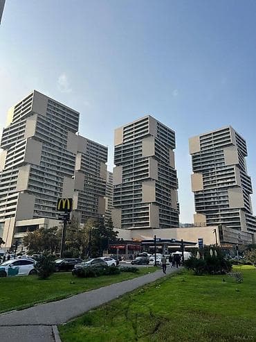 Mənzillər: İcarəyə verilir 2 otaqlı yeni tikili 70 m², 8 Noyabr m. Kateqoriya — 1