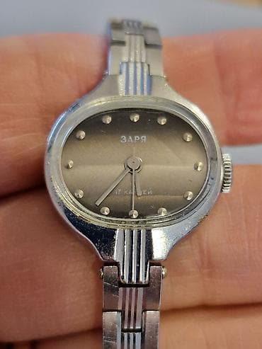 İşlənmiş, Qol saatı, Zarya, rəng - Gümüşü