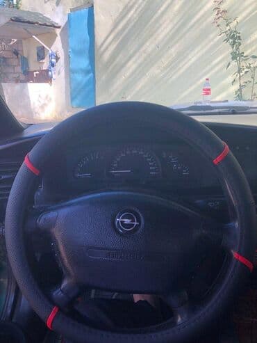 автомобиль фольксваген поло: Opel Vectra: 2 л | 1996 г. 250000 км Седан — 6