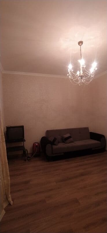 xacmaz rayonunda ayliq kiraye evler: Metro Ulduz. temiz remontlu ev kiraye verilir. 1 otag. her — 6