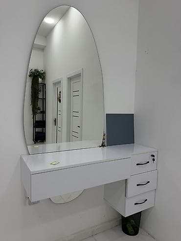 alət: Divardan masa, İşlənmiş, Açılan, Şüşə, Kvadrat masa — 1